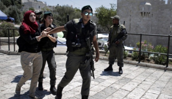 قوات الاحتلال تعتقل أردنية في المسجد الأقصى