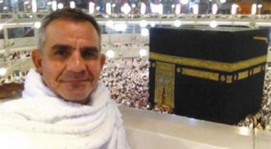 نمساوي يقطع 12 دولة سيراً على الأقدام ليؤدي العمرة
