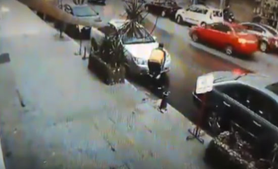 مفتعل حادث الدهس في جبل عمان موقوف الان لدى بحث جنائي العاصمة مفتعل حادث الدهس في جبل عمان موقوف الان لدى بحث جنائي العاصمة