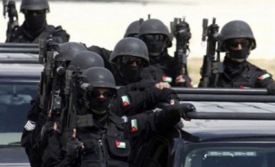 الجيزة : ضبط مطلوبين بمداهمة أمنية