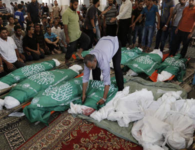 إسرائيل استهدفت 50 عائلة وقتلت 213 من أفرادها في غزة