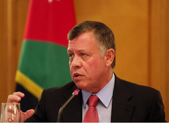 الملك يستمع إلى ردي مجلسي الأعيان والنواب على خطاب العرش السامي