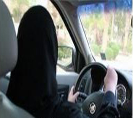 زوجة تدهس زوجها بالخطأ! زوجة تدهس زوجها بالخطأ!