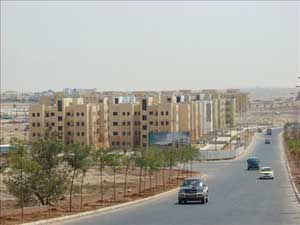 افتتاح سوق تجاري عسكري في مدينة خادم الحرمين الشريفين بالزرقاء 