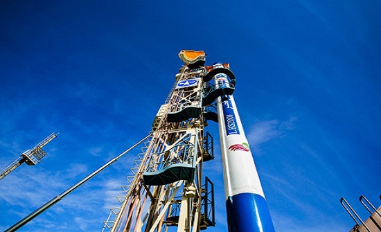 أول بدلة رائد فضاء إيرانية تثير تندر المغردين (صورة)