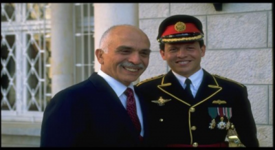 الأردنيون يحيون الذكرى العشرين للوفاء والبيعة الأردنيون يحيون الذكرى العشرين للوفاء والبيعة