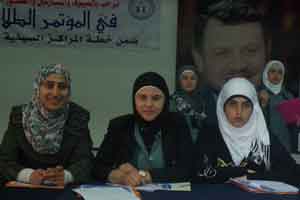 مدرسة امامة بنت ابي العاص تشارك في مؤتمر البحوث والحوارات الطلابية