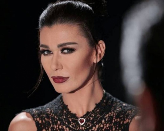 بعد الفيديو بدون مكياج.. نادين الراسي ترقص وتلهو! بعد الفيديو بدون مكياج.. نادين الراسي ترقص وتلهو!