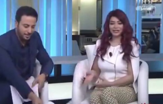 فيديو : مقلب في لجين بسبب عطسة