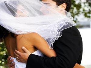 قتلته ليلة زفافه من أخرى