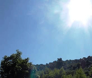 طقس حار نسبيا إلى معتدل حتى الأربعاء 