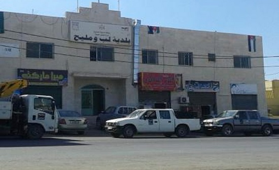 حسين السمارات يفوز برئاسة بلدية لب ومليح حسين السمارات يفوز برئاسة بلدية لب ومليح