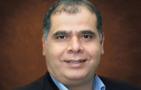  ناجح أبو الزين يوزع اعلانا على المواقع الالكترونية على شكل تصريح 