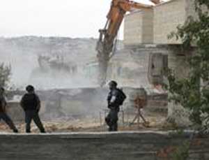 اسرائيل تخطر بهدم منشآت زراعية في الخليل 