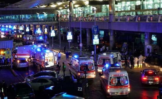 الاردني المصاب بـ"مطار أتاتورك" قيد العلاج.. والبحث جار عن زوجته وابنه