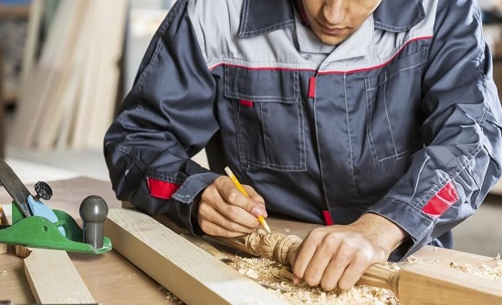 "المرصد العمالي" يرصد معاناة العاملين في قطاع النجارة... ركود يتبعه وباء فتعطّل