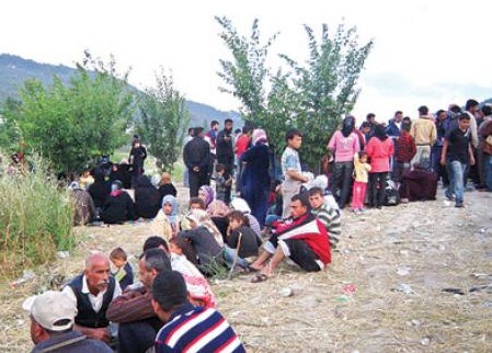 1873 لاجئا سوريا عبروا الحدود خلال 24 ساعة الماضية