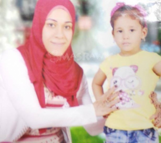 بالصورة.. دافعت عن شرفها فحرقها شقيق زوجها بـ”الزيت المغلي” بالصورة.. دافعت عن شرفها فحرقها شقيق زوجها بـ”الزيت المغلي”