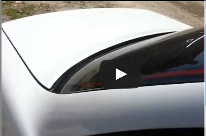 سيارة تهتز من شدة صوت المكبرات !!