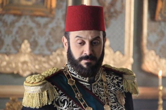 بالفيديو.. "الخديوي" يبكي بحرقة على أطفال سورية بالفيديو.. "الخديوي" يبكي بحرقة على أطفال سورية
