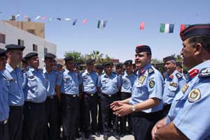 المجالي يؤكد اهمية قيام رجل الامن العام بواجباته اينما كان 