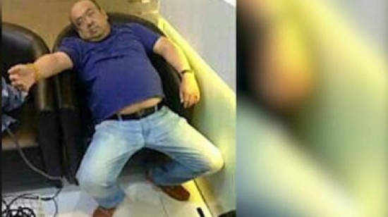 شاهد الشقيق الأكبر لزعيم كوريا يحتضر إثر تسميمه شاهد الشقيق الأكبر لزعيم كوريا يحتضر إثر تسميمه