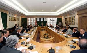 جودة يعرض امام الاعيان التحركات الاردنية بقيادة الملك لتحقيق السلام والاستقرار  