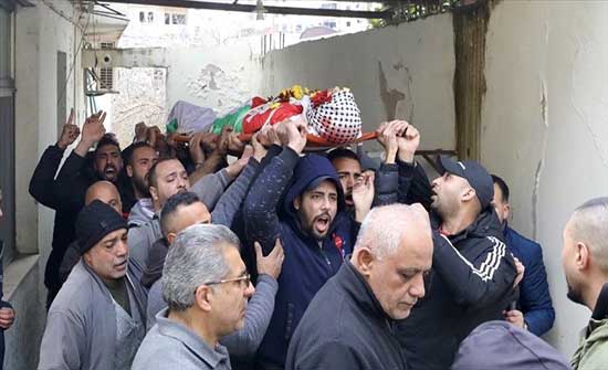 تشييع جثمانَي فلسطينيَين قتلهما الجيش الإسرائيلي بالضفة .. بالفيديو تشييع جثمانَي فلسطينيَين قتلهما الجيش الإسرائيلي بالضفة .. بالفيديو