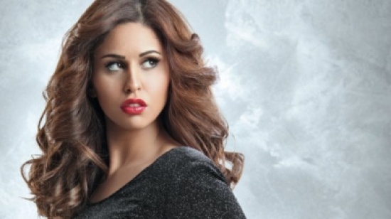 مي سليم تحصل على جائزة أفضل فنانة شاملة في "الميما" مي سليم تحصل على جائزة أفضل فنانة شاملة في "الميما"