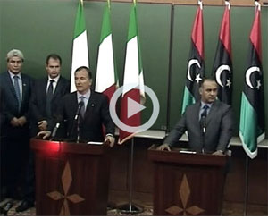 روما تدعو للرحيل والقذافي يرفض 