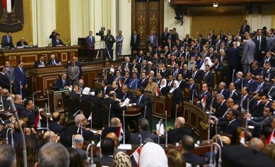 برلمان مصر يوافق نهائيا على زيادة مدة الرئاسة وتعيين نواب للرئيس برلمان مصر يوافق نهائيا على زيادة مدة الرئاسة وتعيين نواب للرئيس