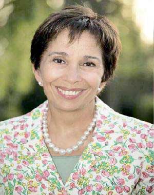 الاميرة بسمة ترعى حفل تخريج طلبة مدرستي الأهلية والمطران  