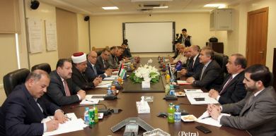 وزيرا النقل والاوقاف يلتقيان نظيريهما الفلسطينيين