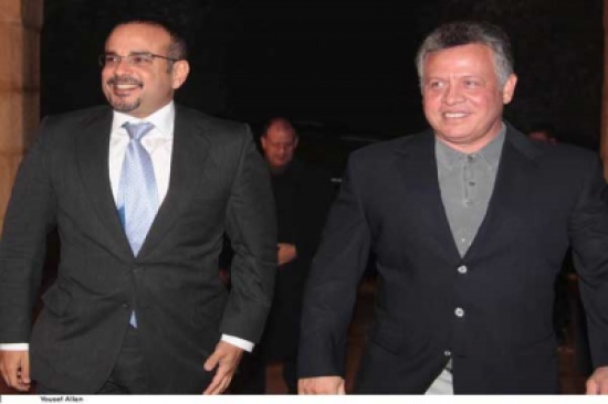 الملك يستقبل ولي عهد البحرين