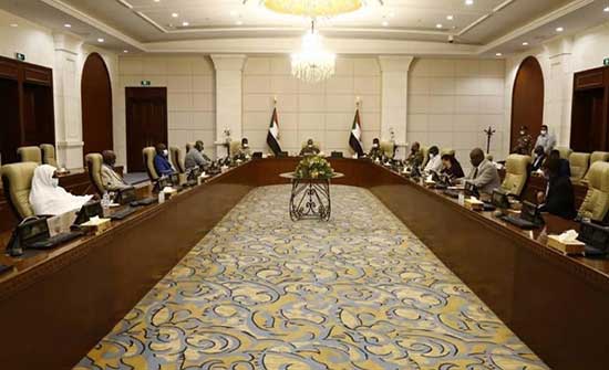 السودان: البرهان يعفي أعضاء المكون المدني في مجلس السيادة من مناصبهم السودان: البرهان يعفي أعضاء المكون المدني في مجلس السيادة من مناصبهم
