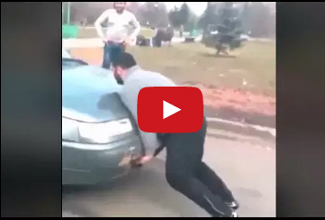 فيديو | شاهد ماذا فعل هذا الشخص ... شيء لا يصدق