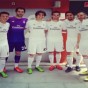 لاعبو ريال مدريد يعرضون القميص الجديد ويظهر عليه اسم الشركة الراعية