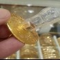 رضاعة من ذهب في احد المحال السعودية