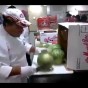 اثناء تقطيع البطيخ - من الفيديو