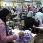 عاملات في مصنع ألبسة - تعبيرية