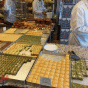 بائع حلويات