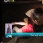 فتاة أجنبية تنهال بالضرب على شاب تحرش بها - من الفيديو
