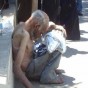 احد الشيوخ في مخيم اليرموك