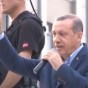 أردوغان يرفع إشارة ترمز إلى ميدان رابعة في مصر