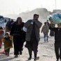 سوريون يهربون من منطقة الصراع المشتعلة في حلب – أرشيفية