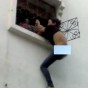 تعبيرية - سقوط خادمة