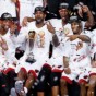 لاعبو ميامي هيت يحتفلون بالفوز باللقب الثاني على التوالي
