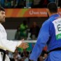 إسلام الشهابي يرفض مصافحة اللاعب الاسرائيلي
