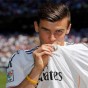 غاريث بيل بقميص ريال مدريد في ملعب سنتياغو برنابيو