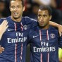 لاعبا باريس سان جيرمان لوكاس مورا وماركينهوس